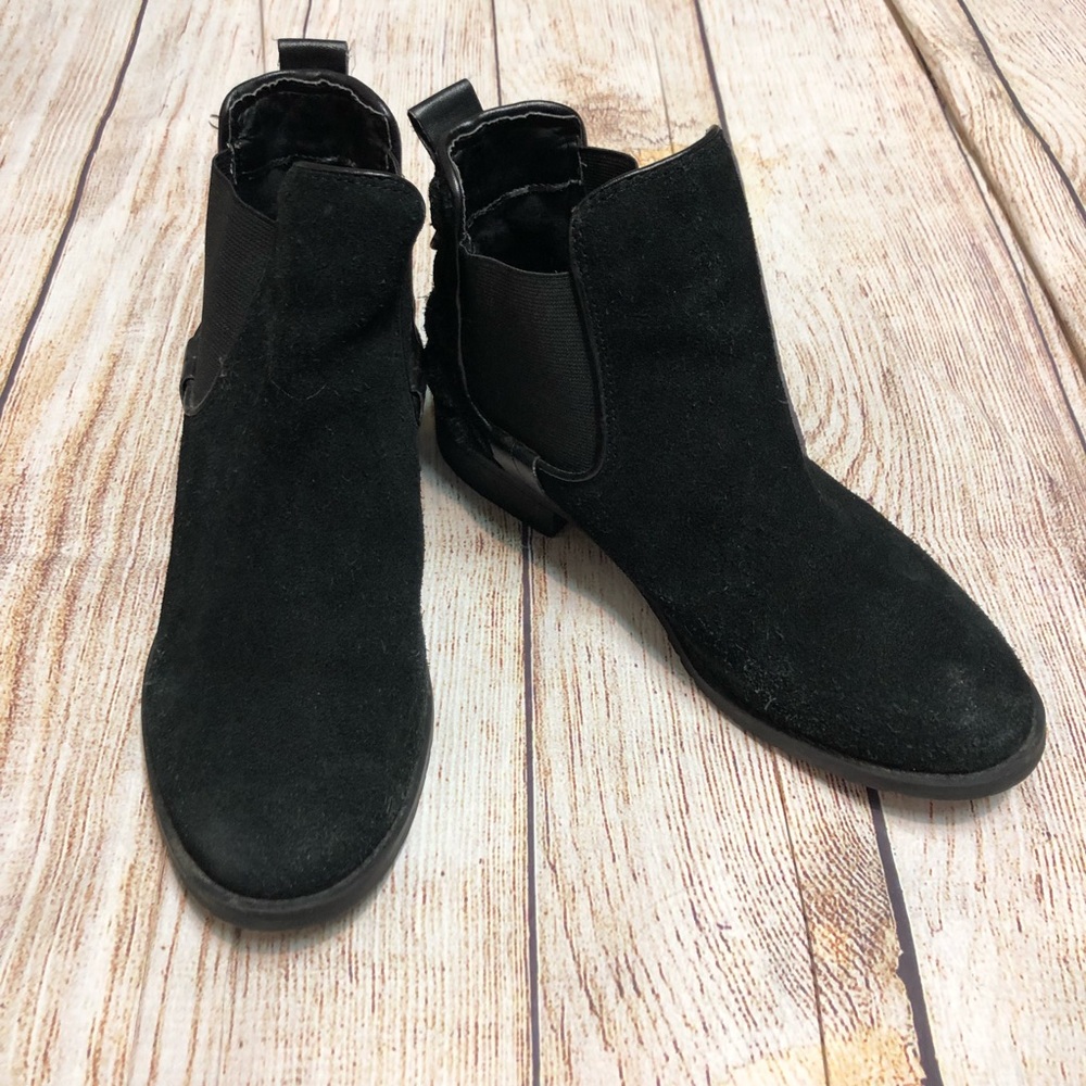 Steve Madden Gianna Suede Booties